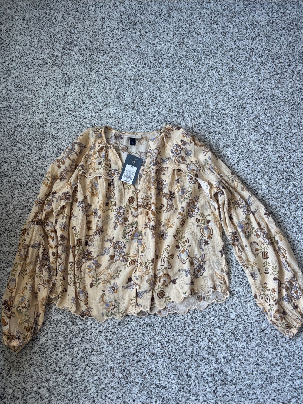 Universal thread Boho Floral scallop Trim top sz xs